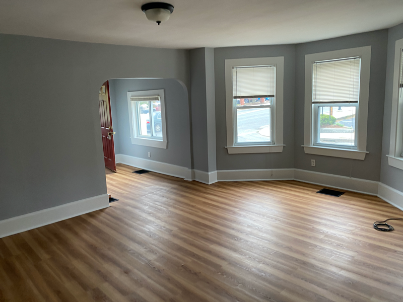 86 Elliott St - Photo 3 of 13