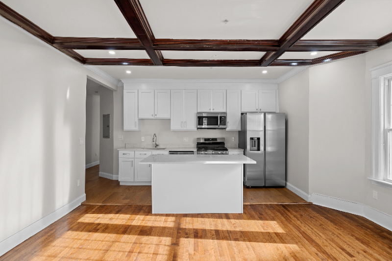 12 Woodford St - Photo 5 of 50