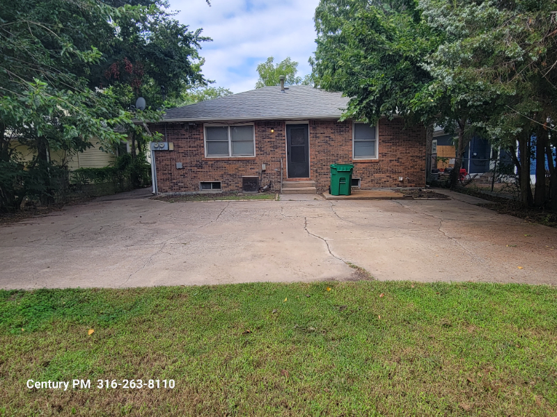 432 N Fern St - Photo 3 of 20