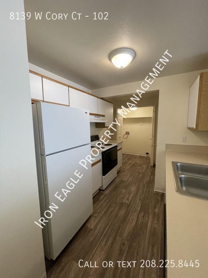 8139 W Cory Ct #102 - Photo 3 of 10