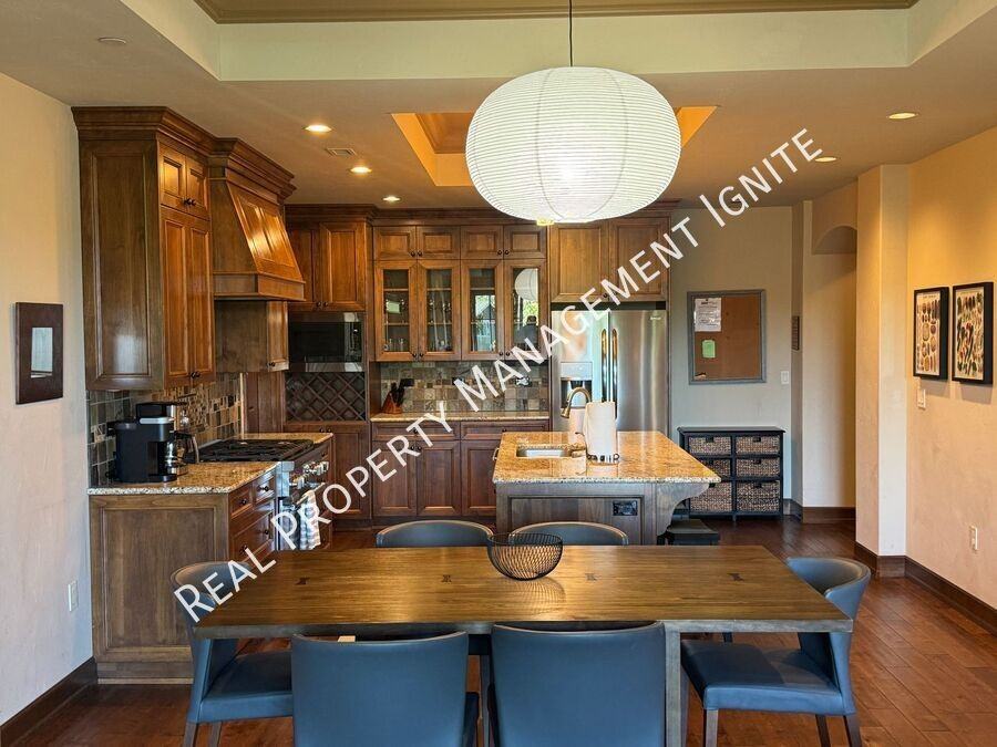 363 Sw Bluff Dr #209 - Photo 4 of 18