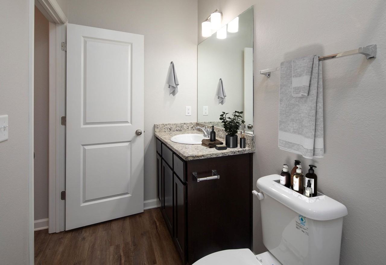 Oakwood Estates Apartment Homes by Callio Properties - Photo 7 of 22