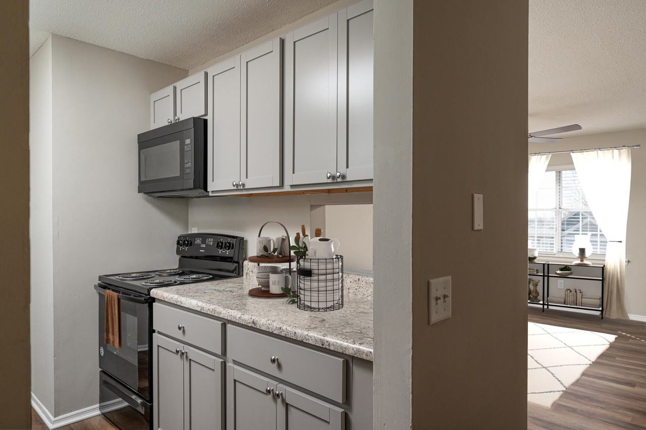 Vandergriff Village Apartments by Callio Properties - Photo 6 of 18