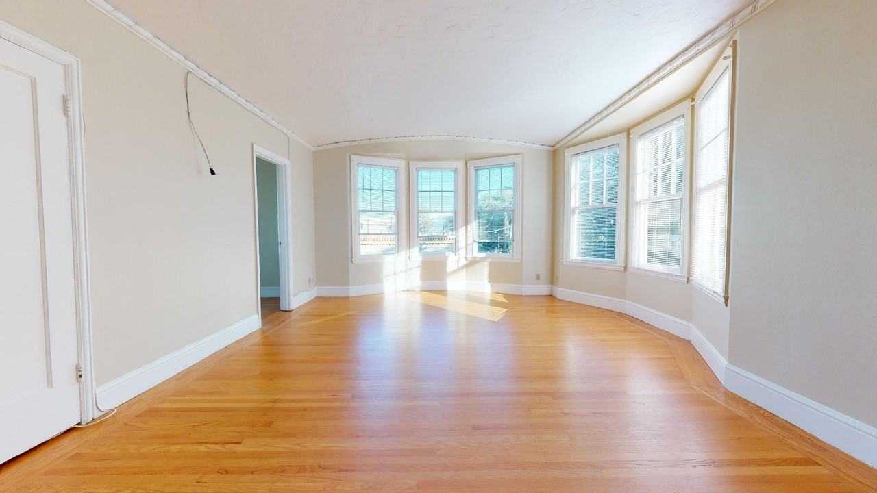 895 31st Avenue - Photo 3 of 15