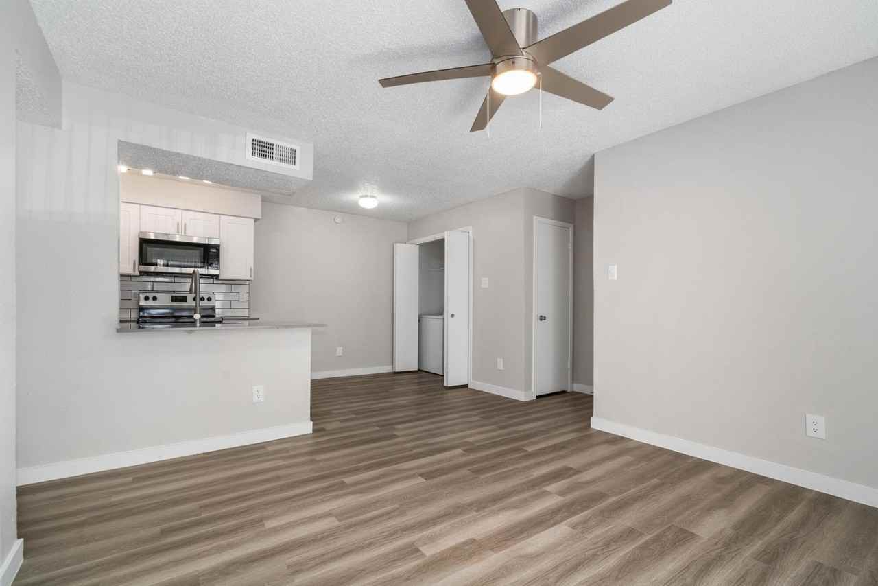 The Eagle at Lakewood - Photo 4 of 9