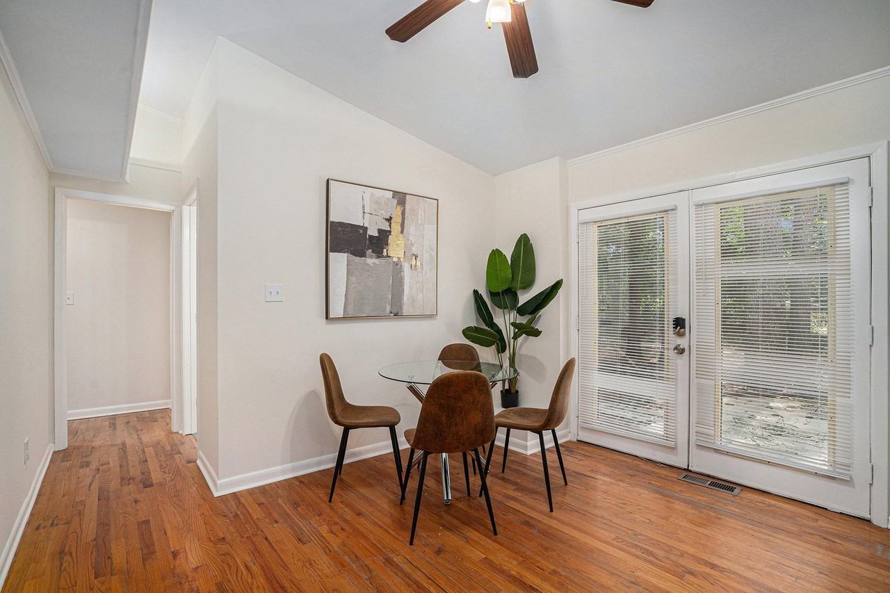 St Lo Lane Southwest - Photo 2 of 7