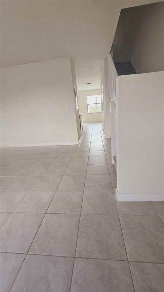 3228 W 114th Ter - Photo 2 of 8