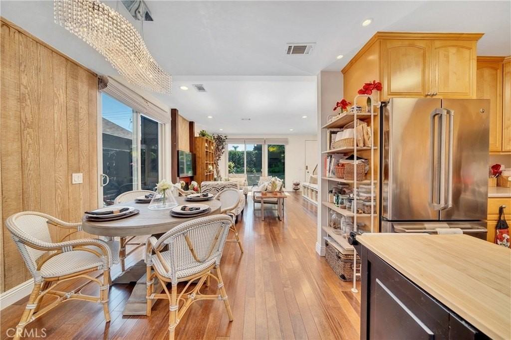 335 Cypress Dr - Photo 7 of 10