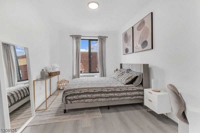 925 E Jersey St #622 - Photo 2 of 10