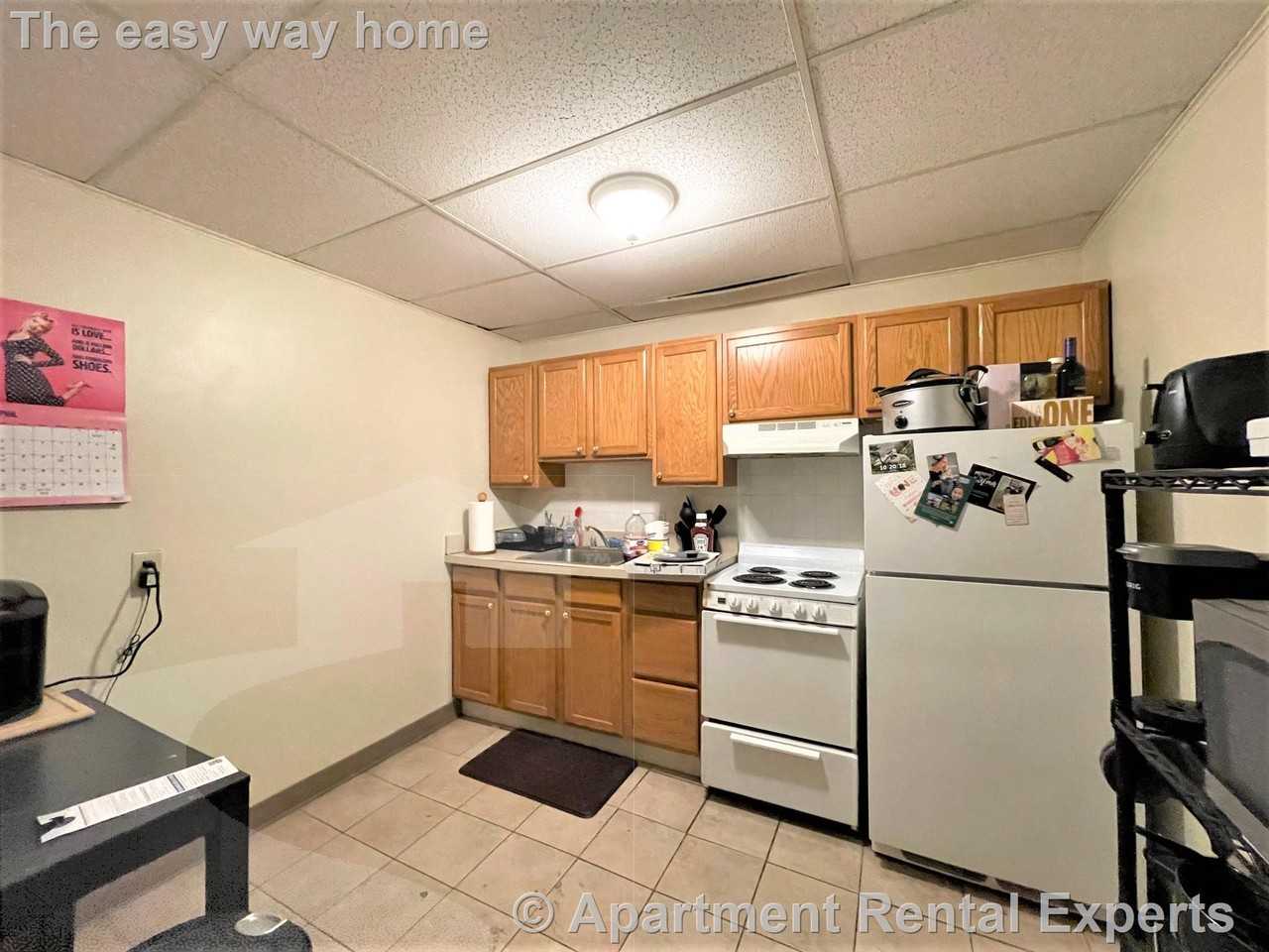 241 Columbia St #1 - Photo 2 of 3