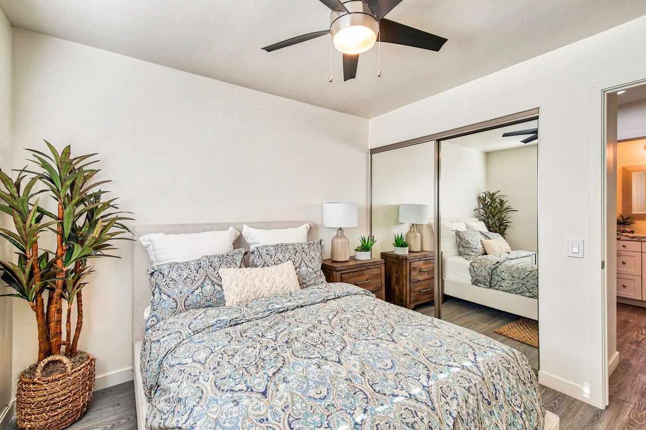 La Jolla Terrace - Photo 6 of 26