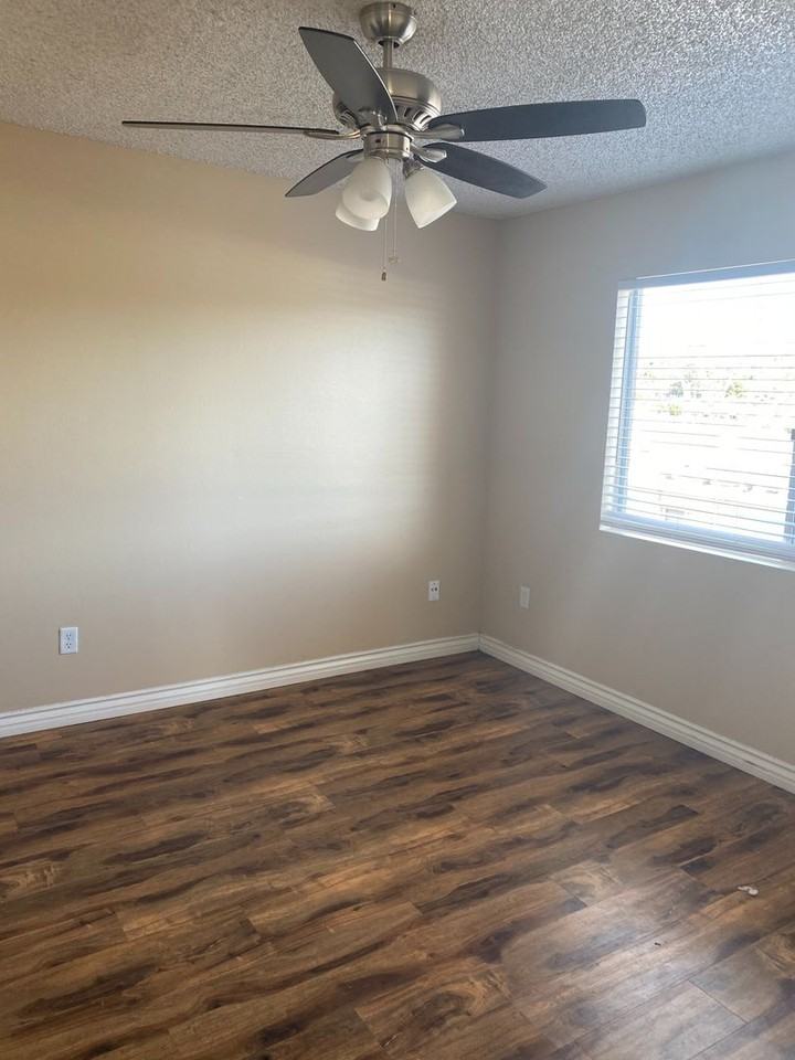 1370 Calle Jules - Photo 2 of 7