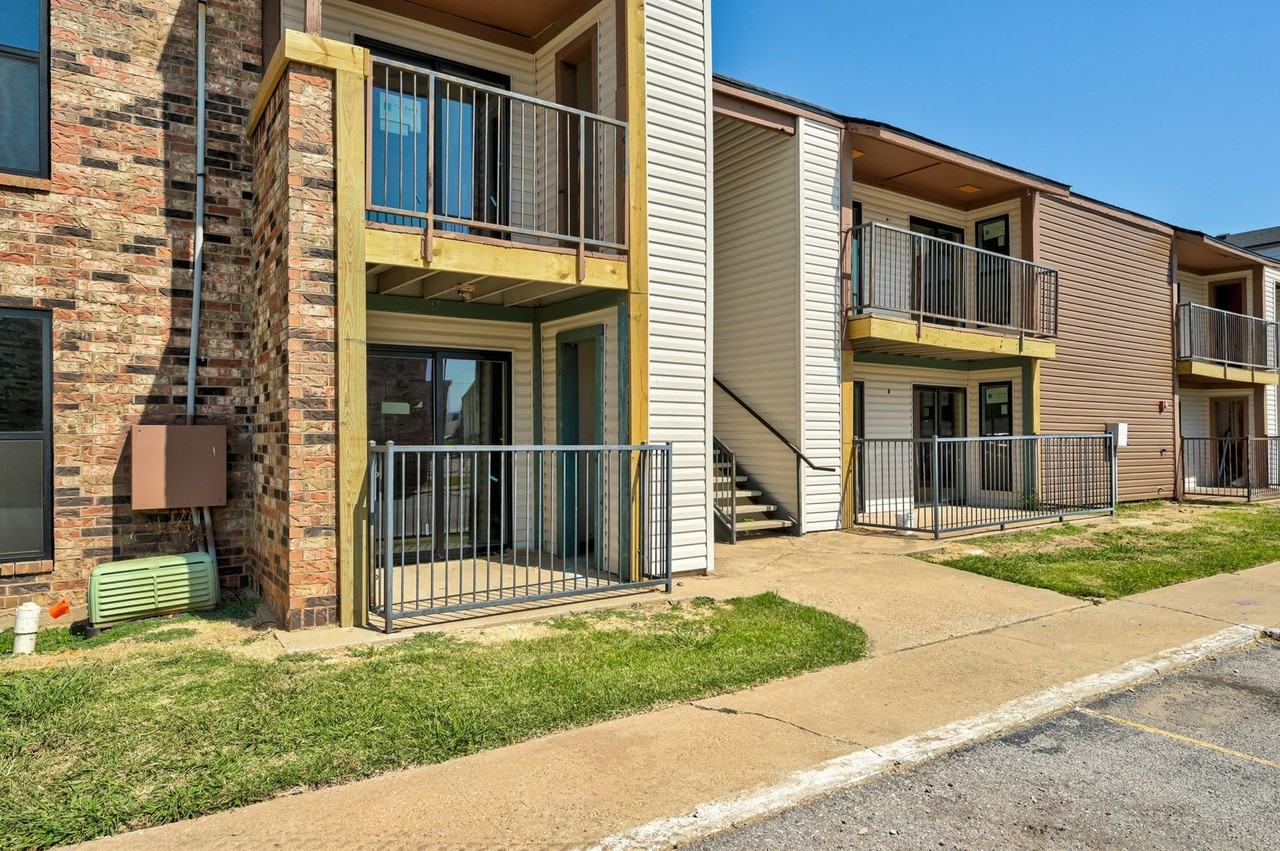 Shelton Gardens Apartments - Photo 6 of 50