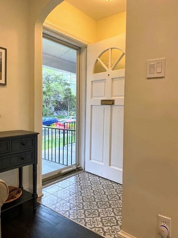 2212 13th St Ne - Photo 3 of 23