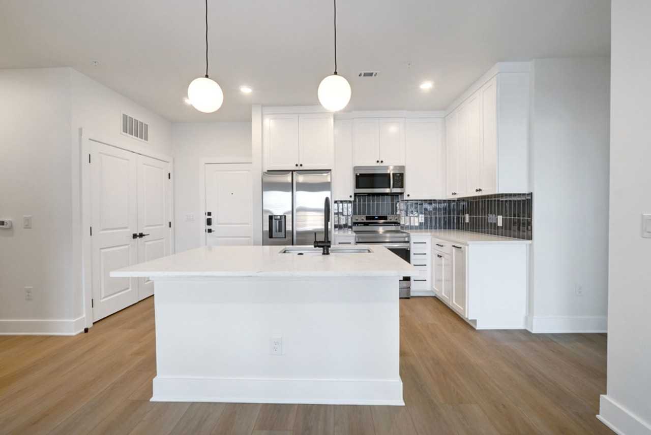 3000 Duval St #201 - Photo 6 of 28