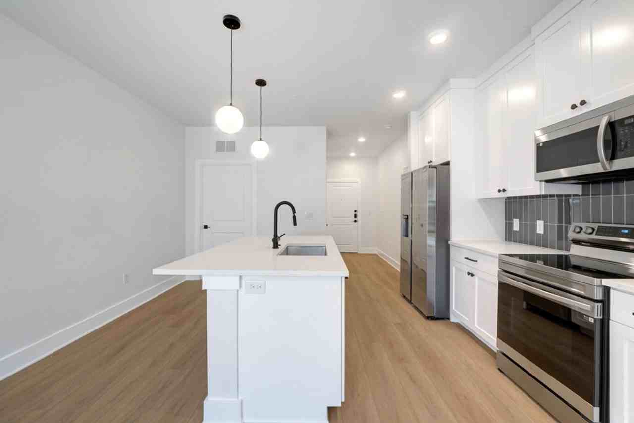 3000 Duval St #202 - Photo 6 of 30