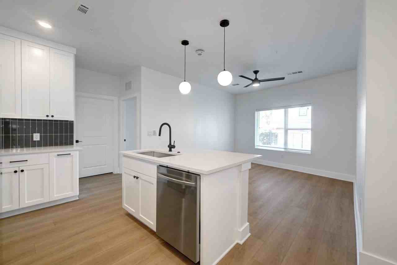 3000 Duval St #204 - Photo 7 of 24