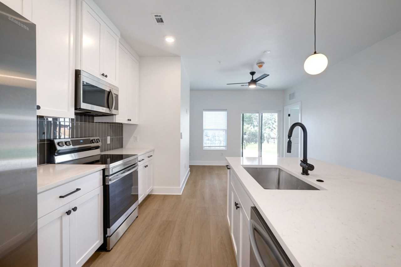 3000 Duval St #102 - Photo 4 of 27