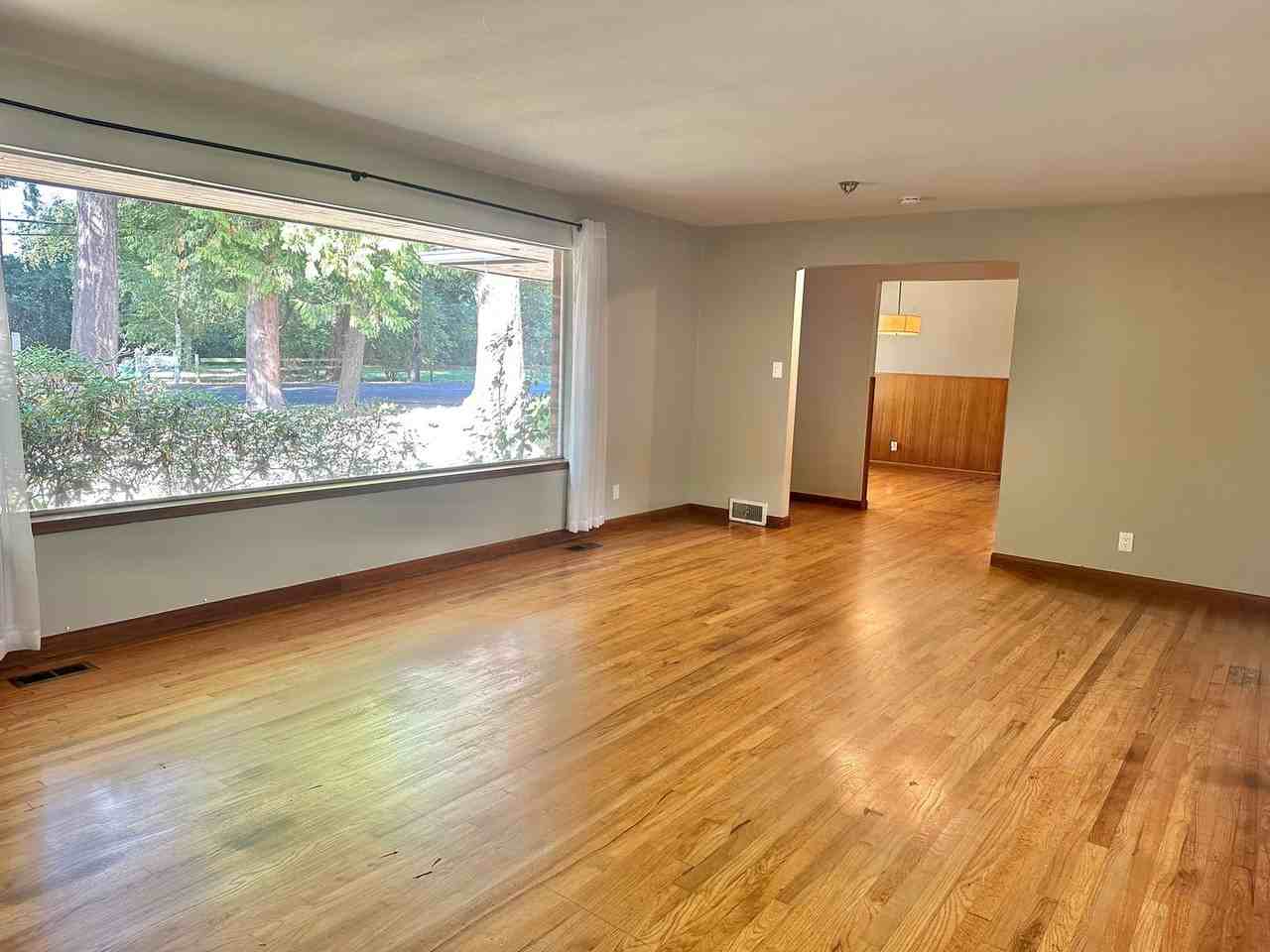 2972 72nd Avenue Southeast - Photo 7 of 31