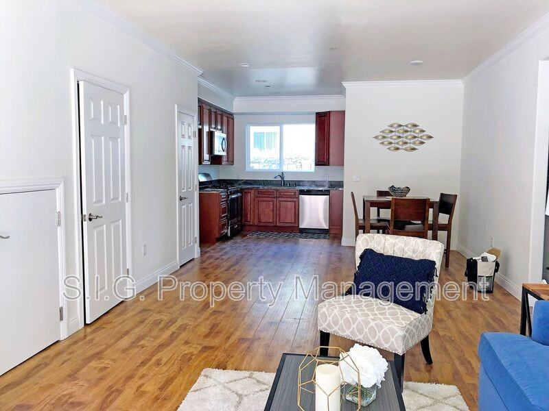 10215 Tujunga Canyon Blvd #206 - Photo 2 of 14