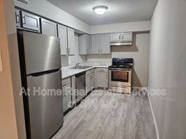 featured image of 712 E Sunshine St #C12