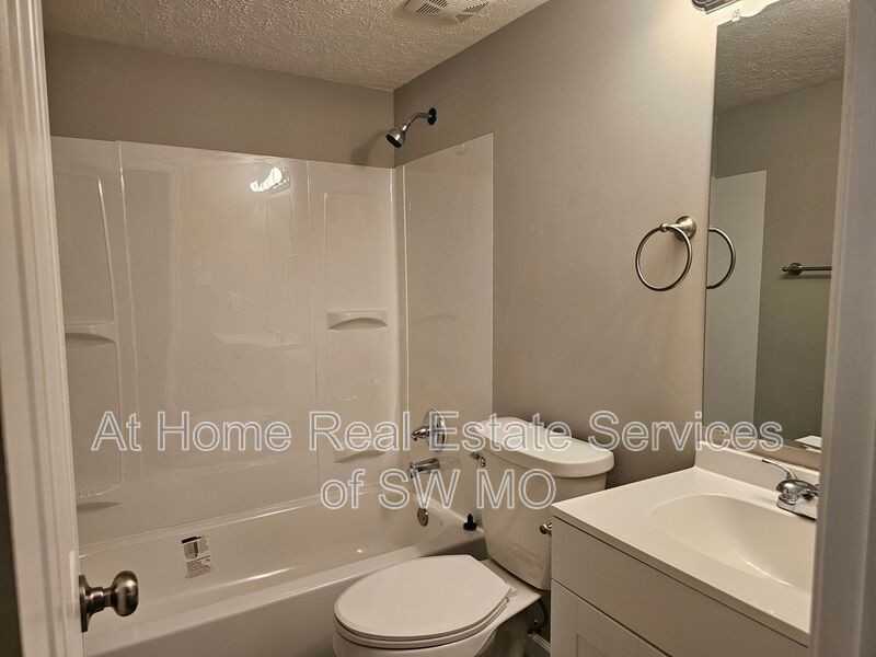 712 E Sunshine St #C12 - Photo 4 of 5