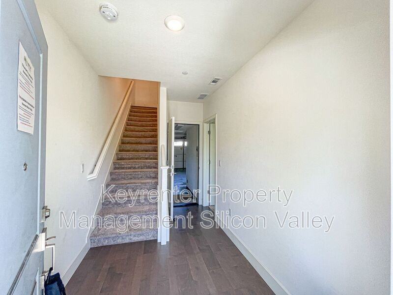 37549 Willow St - Photo 4 of 40