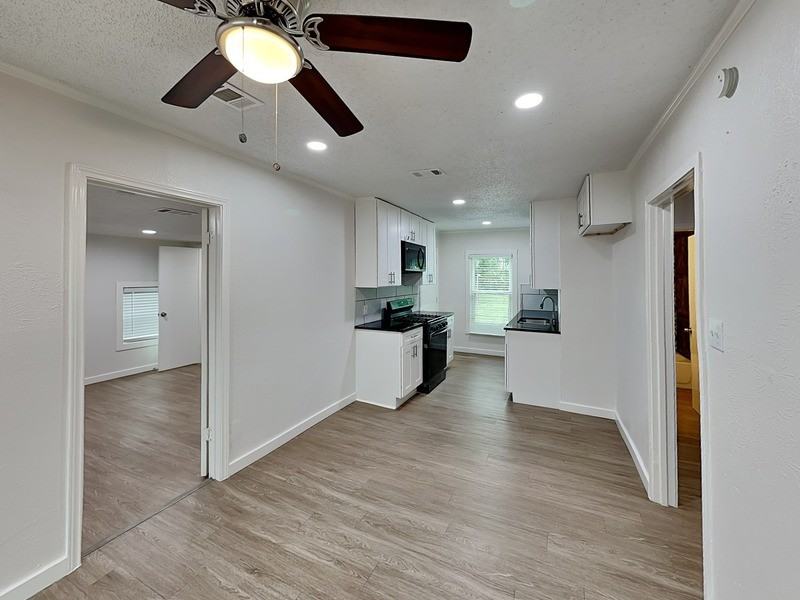 3256 Runnels St - Photo 6 of 17