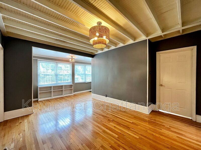 904 Boylston St - Photo 4 of 16