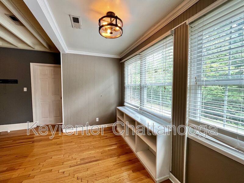 904 Boylston St - Photo 5 of 16