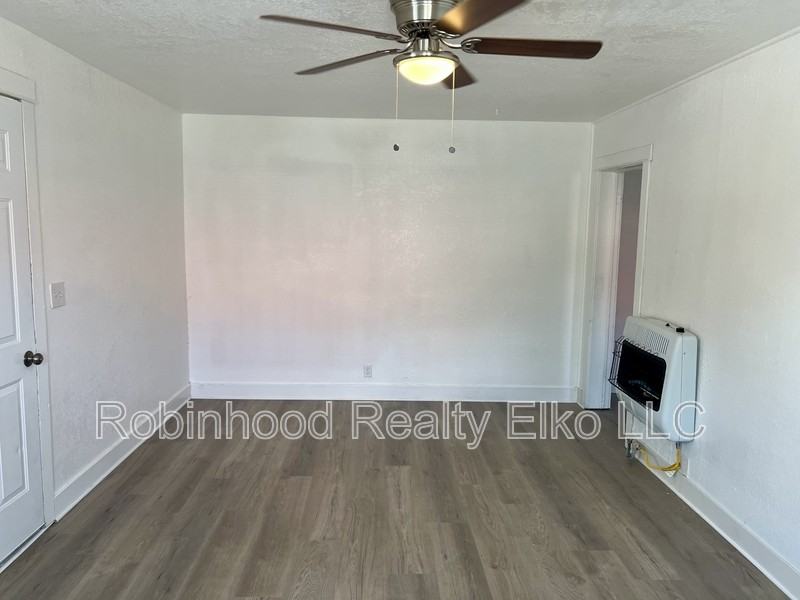 641 Cedar St - Photo 7 of 20