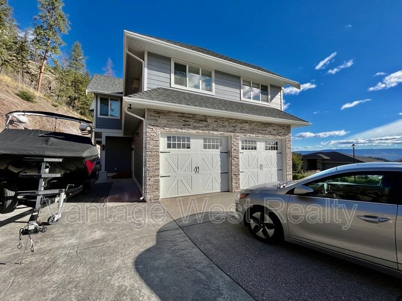 2401 Tallus Heights Dr - Photo 2 of 17