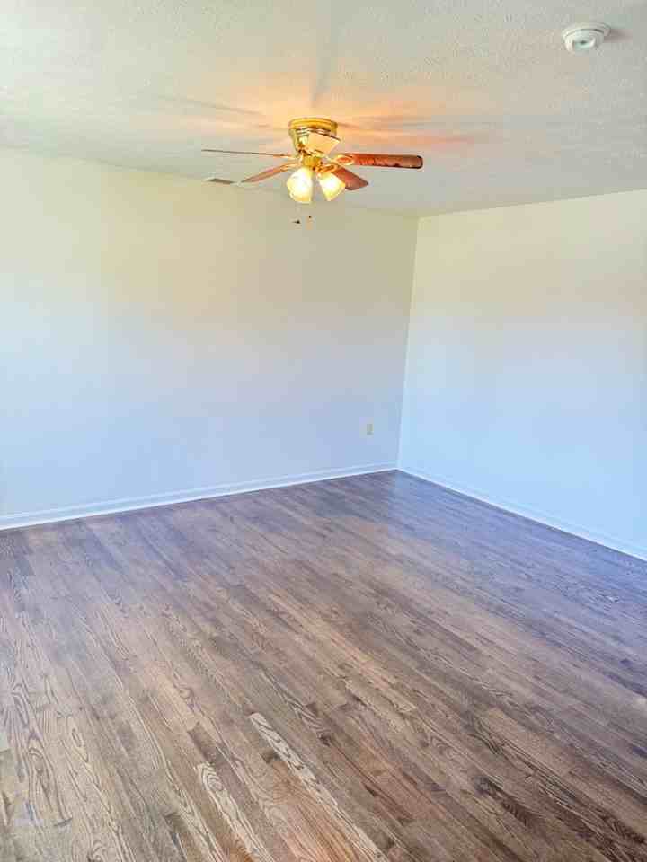 410 Oriole Drive - Photo 2 of 22