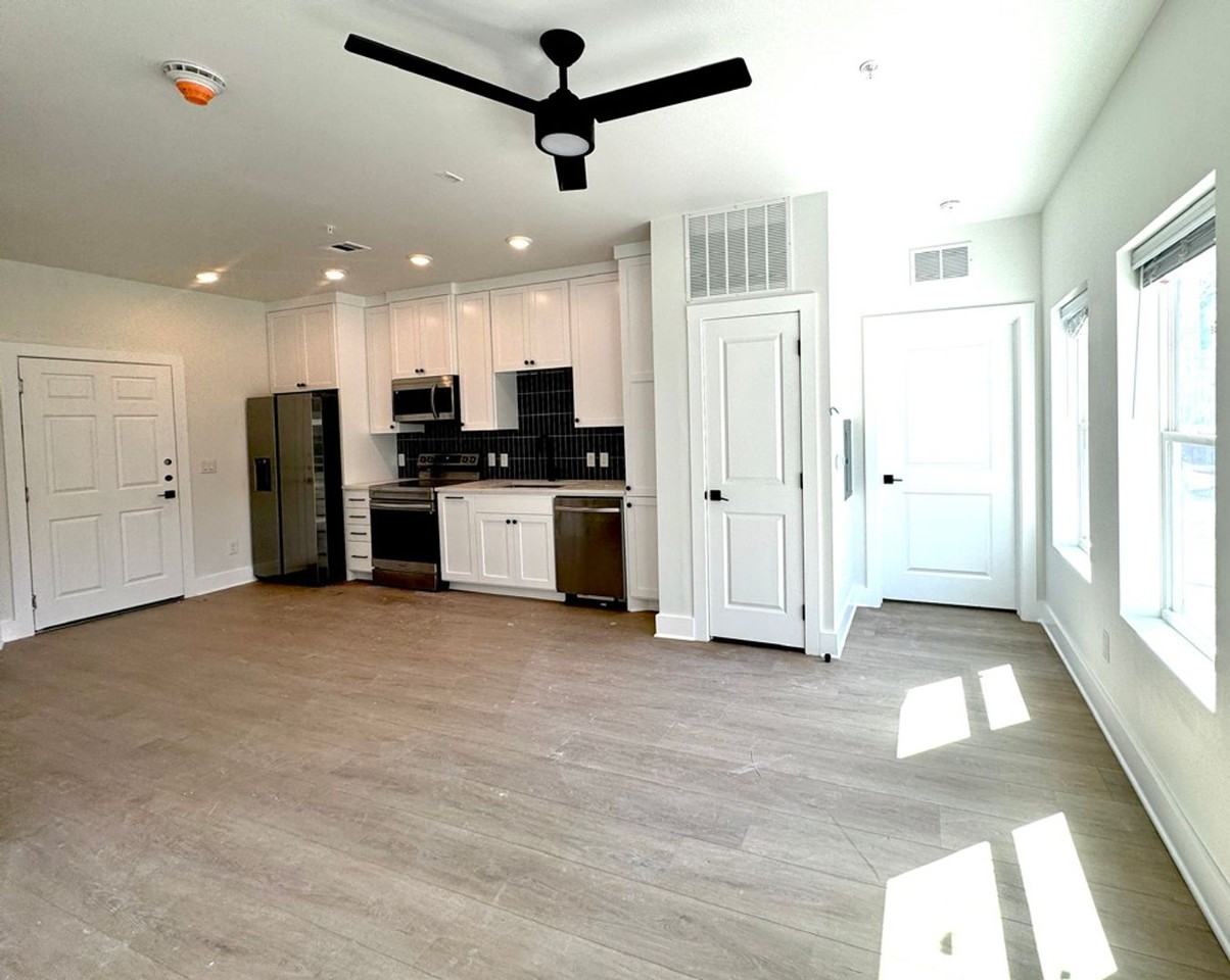 3000 Duval St - Photo 6 of 19