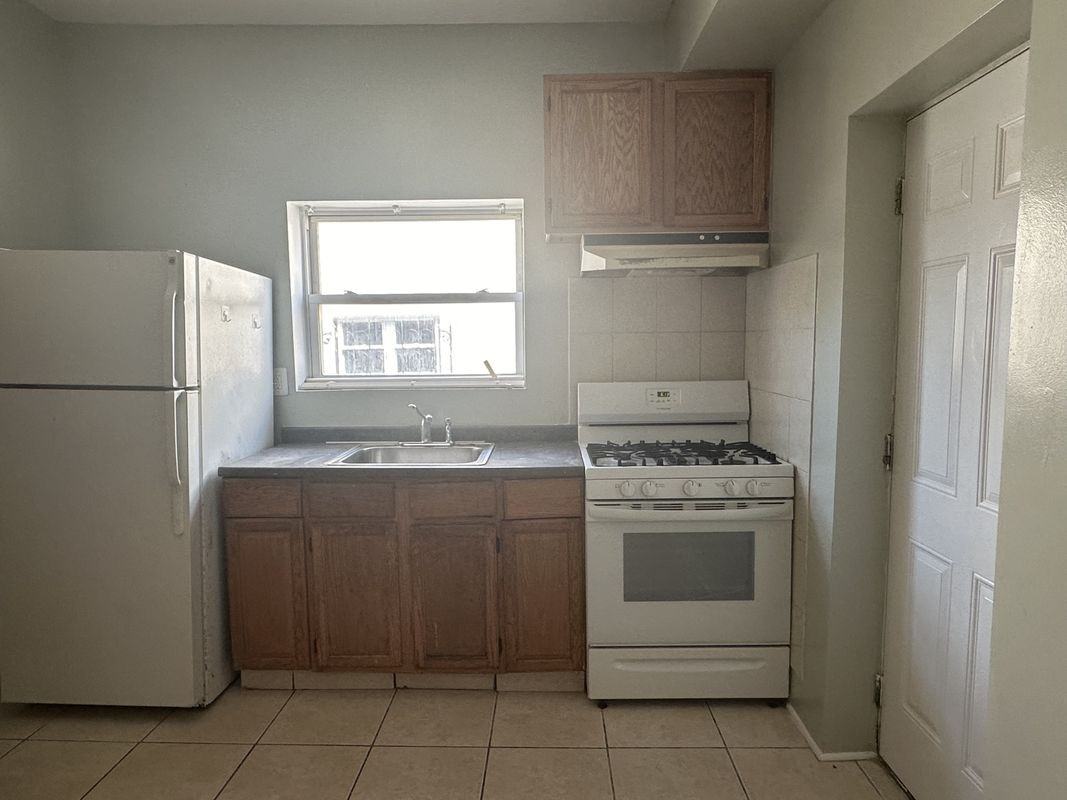 2739 W Allegheny Ave ##A - Photo 7 of 11