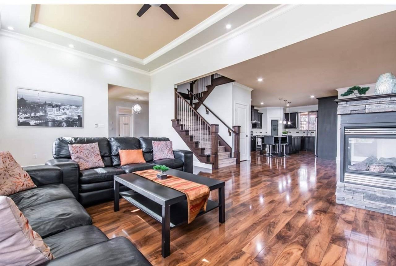 27319 33A Avenue - Photo 2 of 14