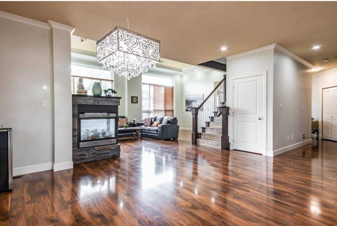 27319 33A Avenue - Photo 3 of 14