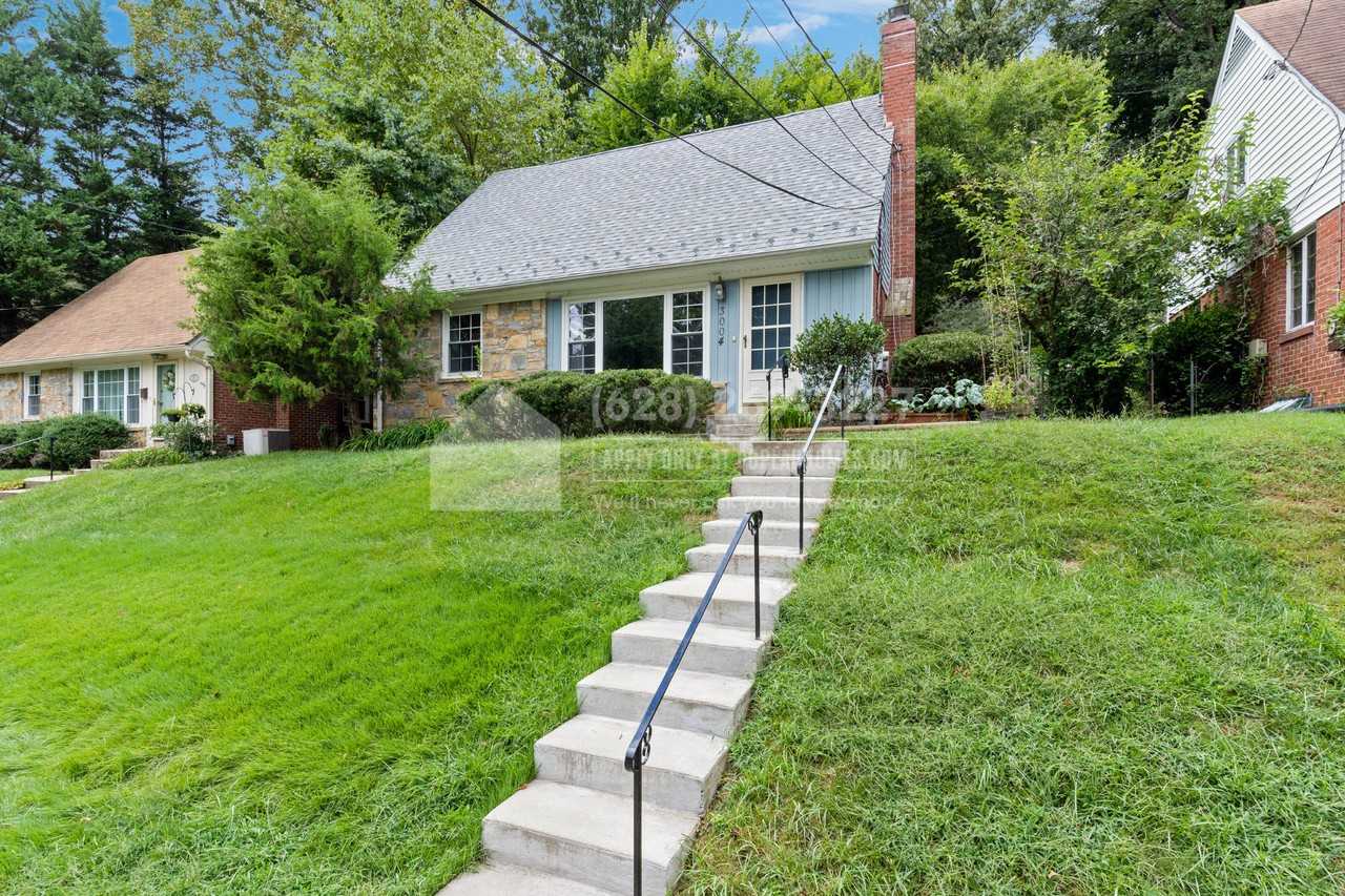 3004 Parkway - Photo 2 of 40