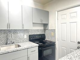 featured image of 1545 Nw 8th Ave