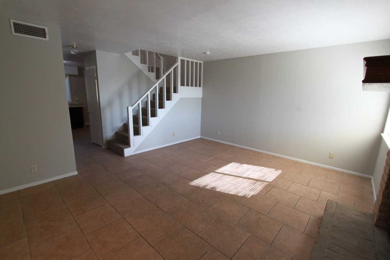 3904 Hudson Bend Rd #D - Photo 7 of 25