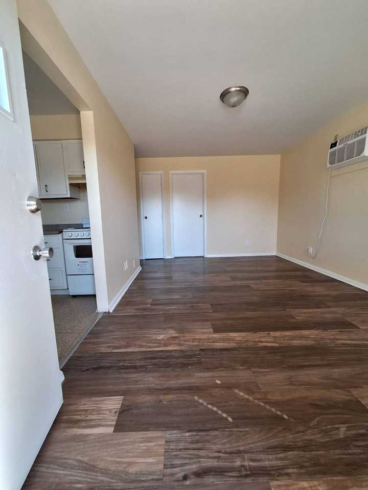 North Drive 355 - Photo 7 of 11