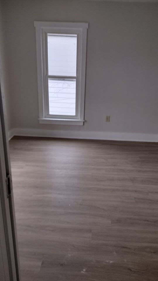 65 Filbert St - Photo 2 of 9