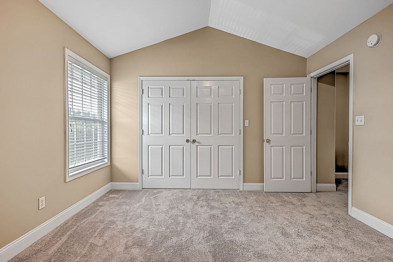 24 Lake Village Ct - Photo 6 of 26