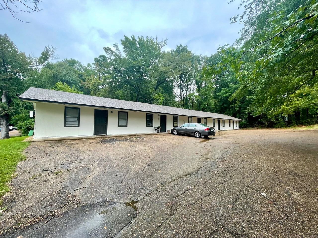 222 Harrell St - Photo 3 of 12