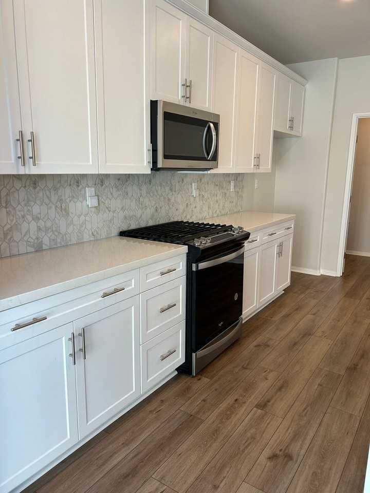 40596 Birchfield Dr - Photo 3 of 32