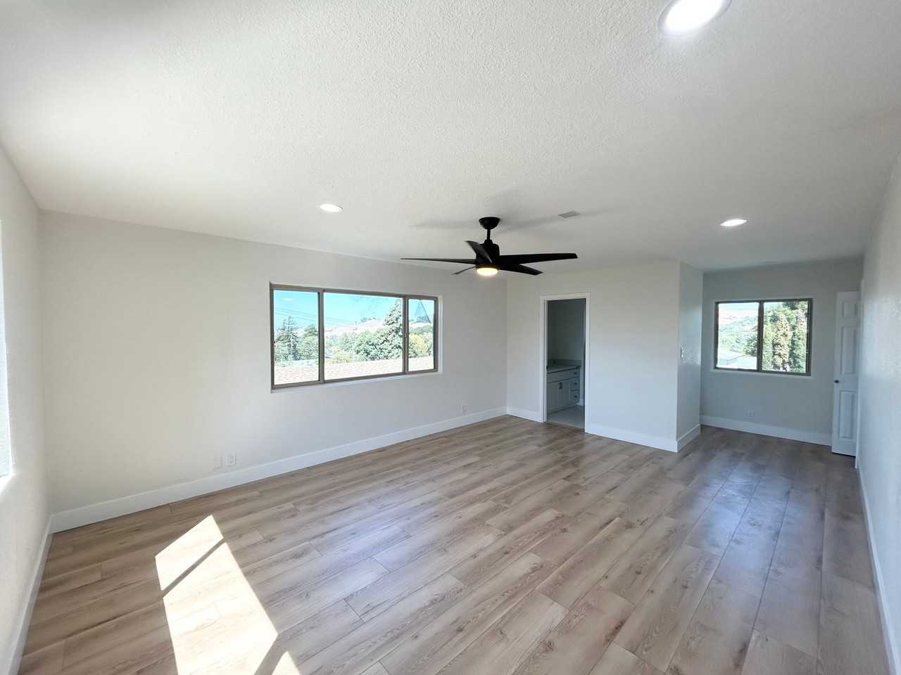 6735 Richmond Ave - Photo 3 of 9