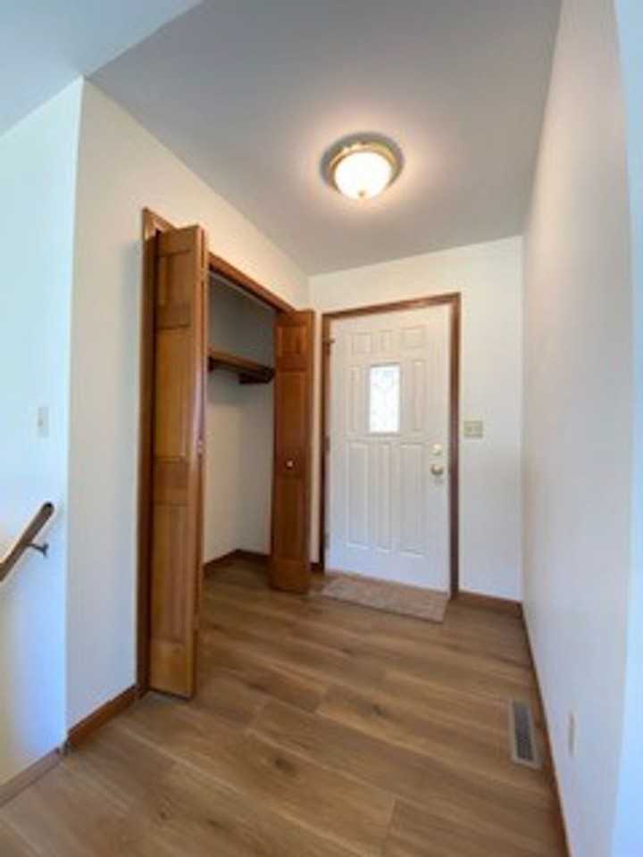 122 Redspire Blvd - Photo 5 of 50