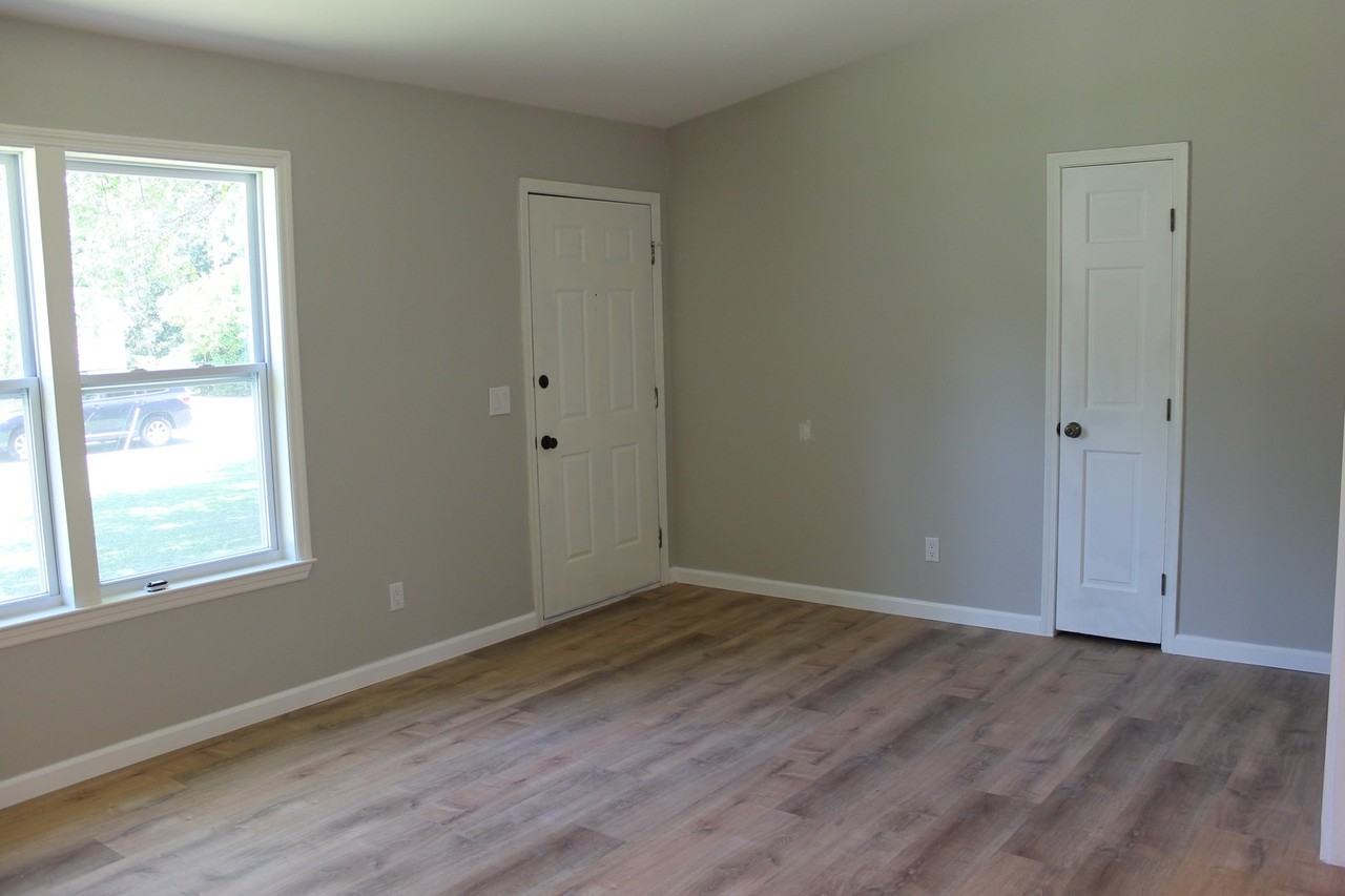 4 George B Court - Photo 4 of 16