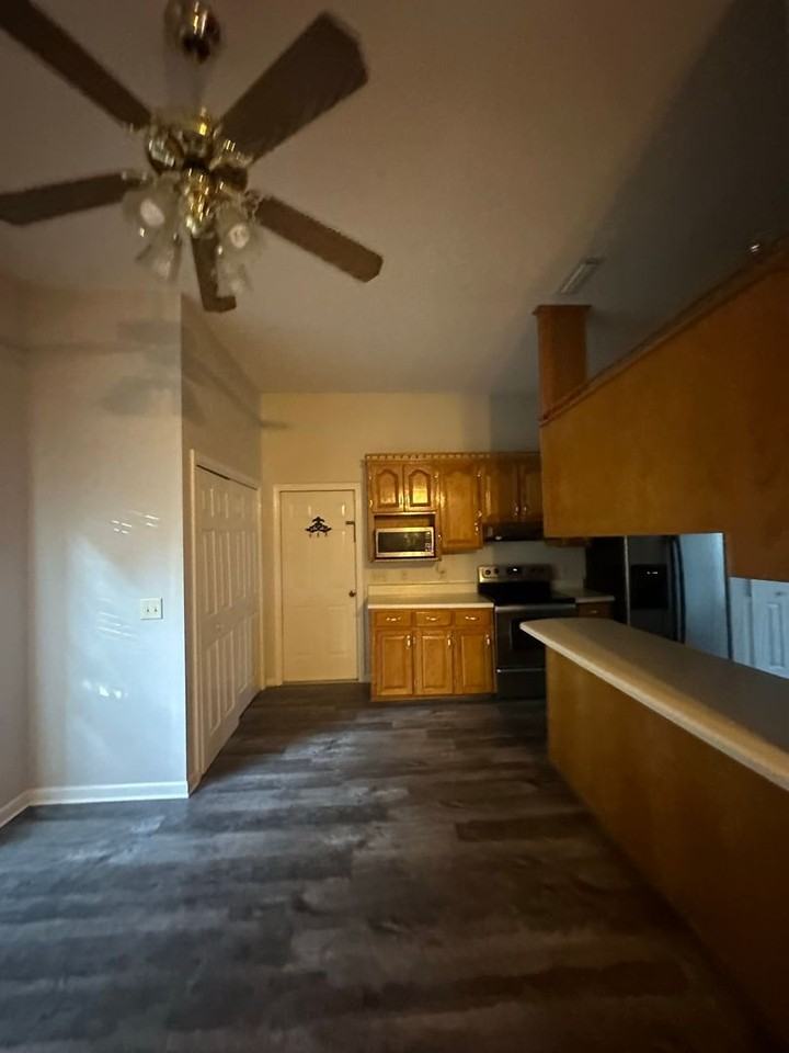 37 Ashley Ln - Photo 4 of 35