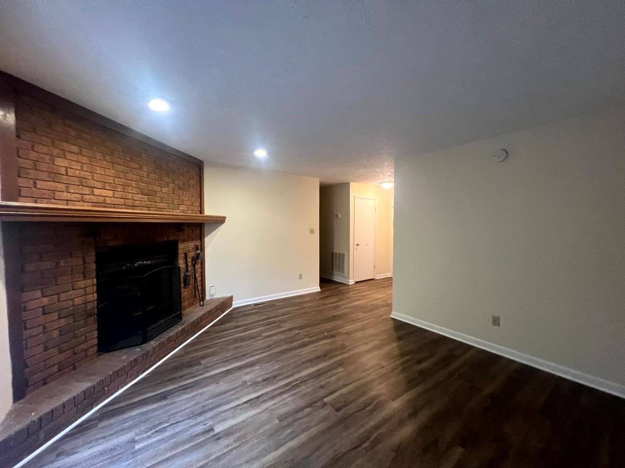 417 Nottingham Dr - Photo 3 of 16